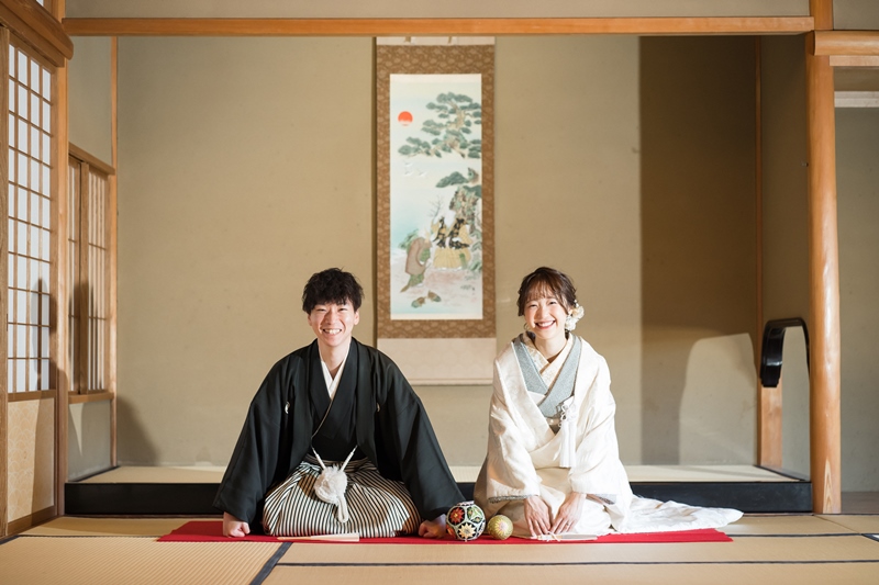 お茶室で撮ったオシャレな正座ポーズ