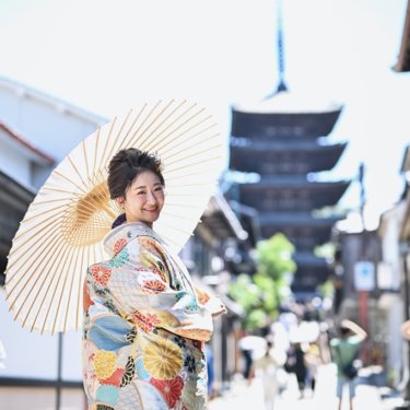 振り向き美人の新婦