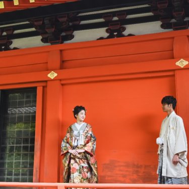 漆喰壁が綺麗な神社