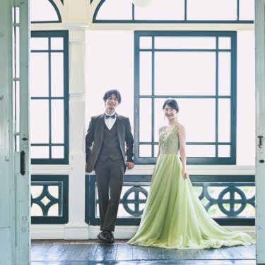 海外のお城のように豪華な作りの邸宅内！