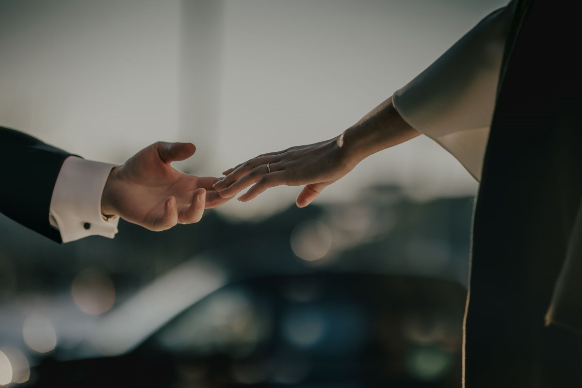 新郎新婦の手元の写真