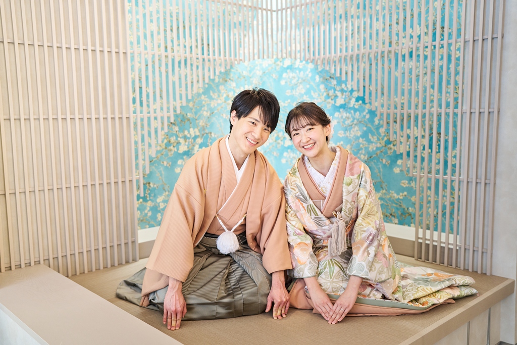 横浜スタジオで正座ショット