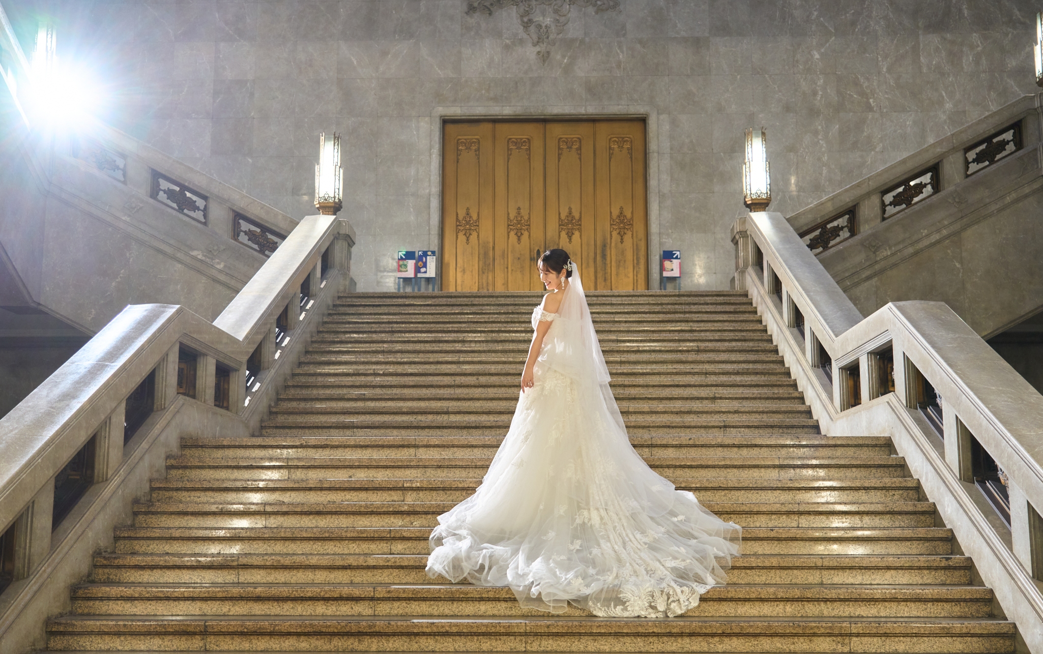 洋装ロケーションフォト