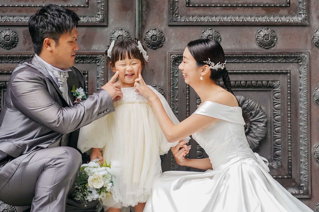 子供と撮った結婚写真