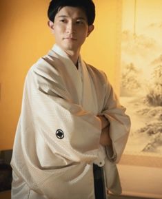 クレ・アイボリーの紋付