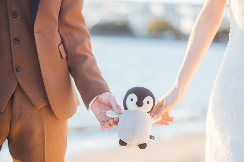 お台場海浜公園前撮り用のブーケとウェディングアクセサリーのコーディネート、海辺に合わせた小物選びの参考