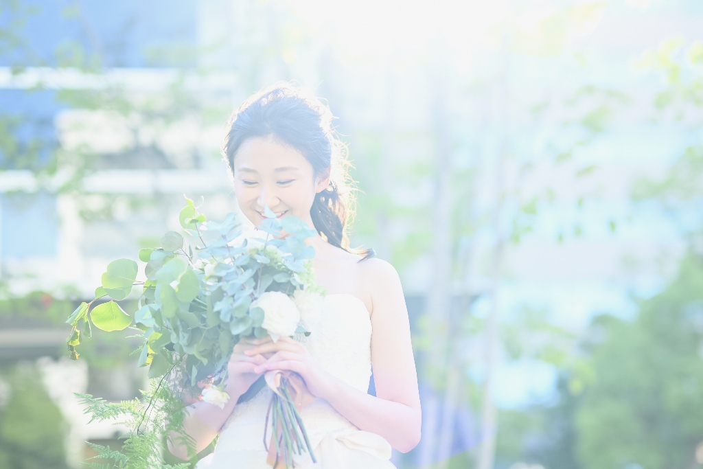 キラキラ光る花嫁の写真